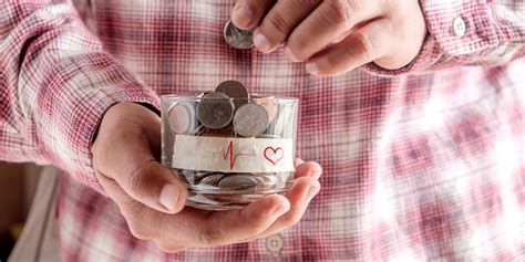 What You Need to Know About Health Savings Accounts | MakeUseOf