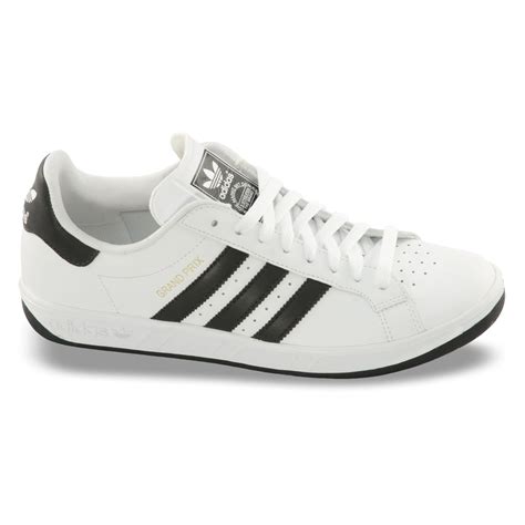 The grand prix was originally a tennis shoe but is now a casual lifestyle shoe that has great premium features like gold lettering and adidas trefoil logo, and. Pantofi sport ADIDAS barbati GRAND PRIX LEA - G59935 ...