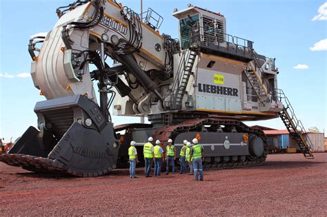 Ehold The Power Of The Liebherr R 9800 Excavator Watch As It Loads