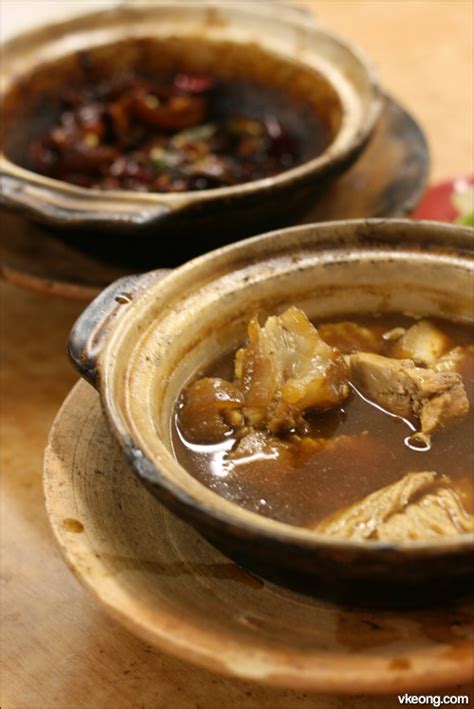 It is a meat and pork rib dish cooked in a broth flavored with various chinese medicinal herbs. Yap Chuan Dry Bak Kut Teh @ Puchong - Malaysia Food ...