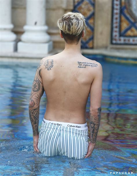 justin bieber shirtless pictures in miami december 2015 popsugar celebrity photo 14