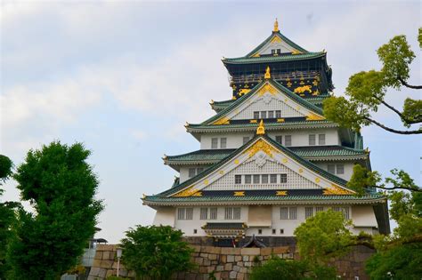You get used to the lines you need. Osaka: Osaka Castle Revisited 2018
