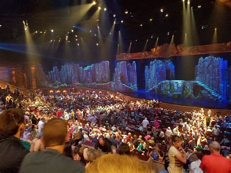 Best Large Production In Branson Sight And Sound Theater The