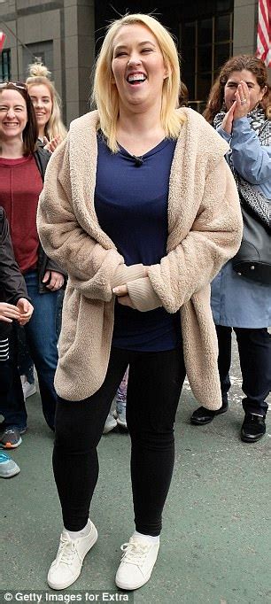 Mama June Goes Bra Free In NYC After Boob Job Daily Mail Online