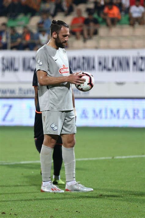 Çaykur rizespor başkanı hasan kartal, a spor'a yaptığı açıklamada galatasaray'ın bize 3 milyon 750 bin euro önerdiği doğrudur. GS son dakika transfer haberleri 2019 (10 Haziran Pazartesi)