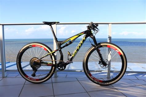 Nino schurter's personal mechanic, yanick gyger, talks us through schurter's bike, a customised scott spark rc 900 carbon hmx sl. Bike check: Nino Schurter's Scott Spark - MarathonMTB.com
