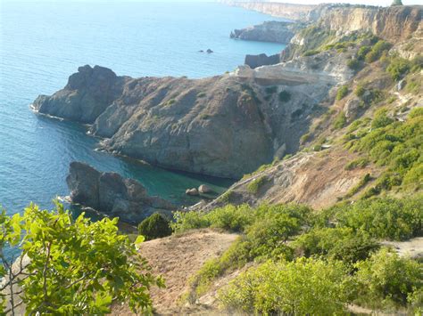 It is the subject of a territorial dispute between russia and ukraine. Coast near Sevastopol / Crimea OC3072x2304 : EarthPorn