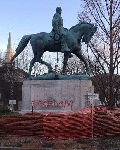 Charlottesvilles Lee Statue Vandalized Again As Lawsuit Continu Wvir