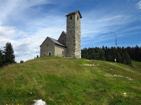Monte san vigilio) is a mountain pass (also standing for the nearby mountain) near lana in south tyrol, italy. Mountainbike: Dorf Tirol Algund Vigiljoch Marling (Tour ...