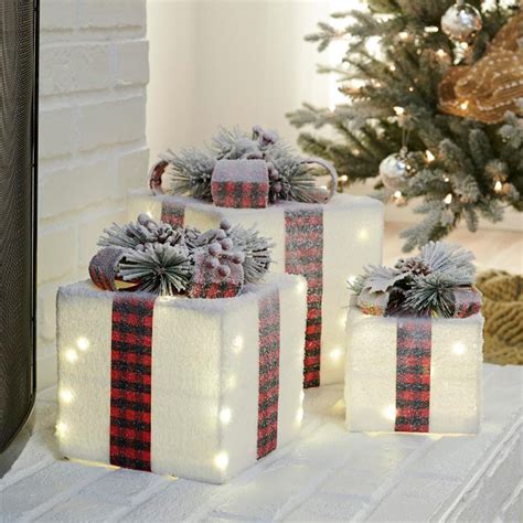 20 Chic Outdoor Christmas Decorations Global Recipe