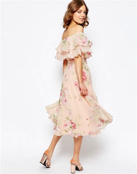 That beauty of the nature waking up creates a wonderful backdrop for any kind of nuptials, and a spring garden looks like heaven! Spring Wedding Guest Dresses for 2016 | Dresses for Wedding Guests 2016