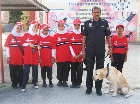 Kelab pencegahan jenayah ialah kelab yang ditubuhkan di semua sekolah rendah dan sekolah menengah kerajaan merujuk kepada surat pekeliling objektif kpj 1. .Sekolah Kebangsaan Seri Iskandar: Kelab Pencegahan ...