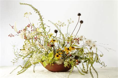 We did not find results for: Creating Bouquets the Scavenger-Hunt Way: A Guide - WSJ