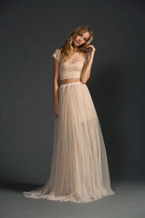 The short wedding dresses are fully lined, 9 bones in the bodice and chest pad in the bust, lace up back or zipper back are all available, custom size made are acceptable. Top of the Crops - Crop Top Wedding Dresses 2015 ...