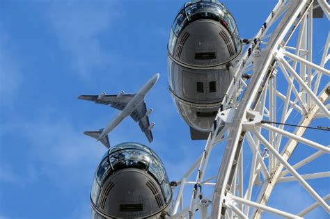 A Plane Flies Over The London Eye Smithsonian Photo Contest