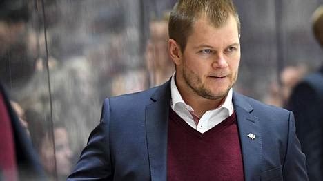 Ari-Pekka Pajuluoma kertoo Sportin taaperruksesta - SM-liiga - Ilta-Sanomat