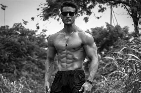 Tiger Shroff Shows Off His Chiseled Frame In This Throwback Image Take