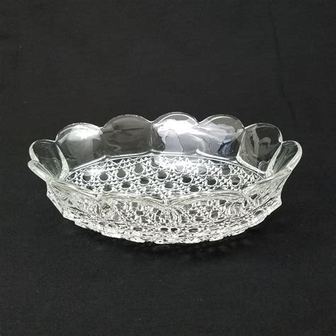 Vintage Pressed Glass Bowl With Scalloped Rim Diamond And Button