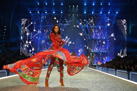 Joan Smalls At Victorias Secret Fashion Show 2016 Hawtcelebs