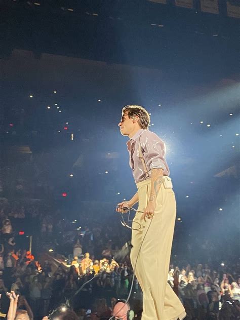 Harry On Stage In San Antonio Tonight ️🔮 Love On Tour Harry Styles Love On Tour Harry Styles