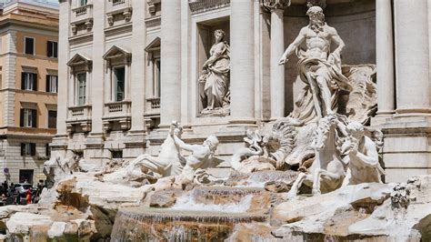 Las Asombrosas Esculturas De La Fontana Di Trevi Roma