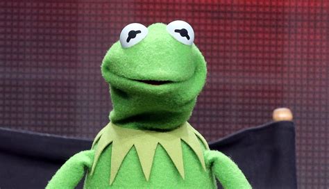 Kermit, kermit listen to me! the director followed his star off the set. Actor Voicing Kermit The Frog is Replaced After 27 Years