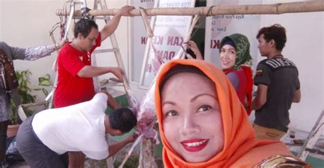 See arief harsono's compensation, career history, education, & memberships. Berita Foto: Partai Bulan Bintang Selengarakan Pemotongan ...
