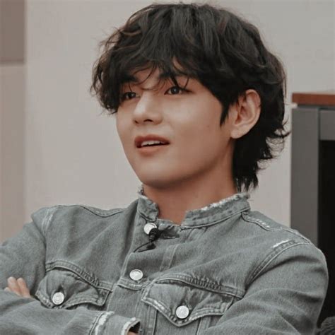 𝑻𝒂𝒆𝒉𝒚𝒖𝒏𝒈 𝑩𝑻𝑺 𝑽 Kim Taehyung Taehyung Hot Permed Hairstyles