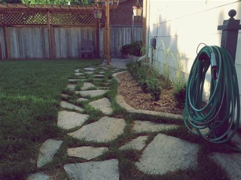 How To Lay A Flagstone Walkway In An Existing Lawn