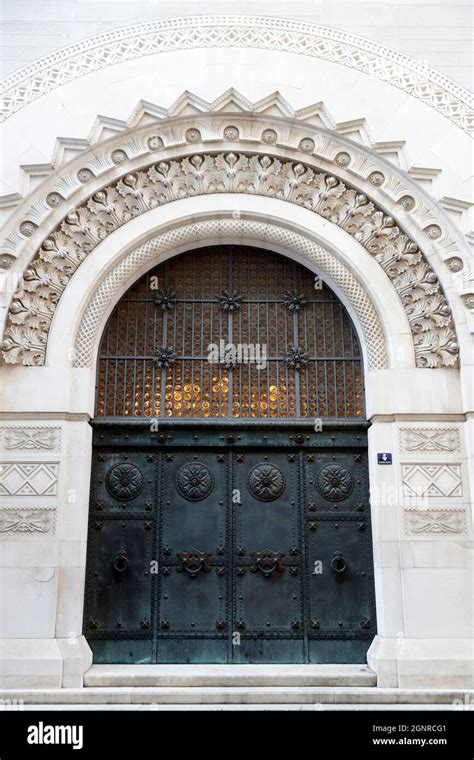 Exterior Of Synagogue Trieste Italy Stock Photo Alamy