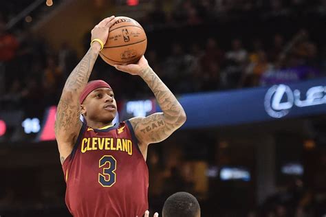Isaiah Thomas Drops 17 Points In Cleveland Cavaliers Debut