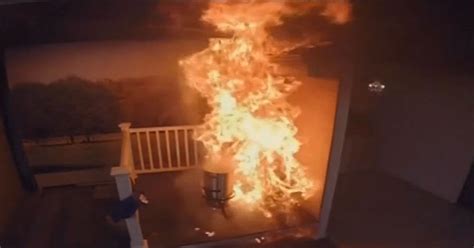 Here's Why You Shouldn't Deep-Fry Your Turkey