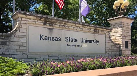 Kansas State University Considers Starting Spring Semester Online