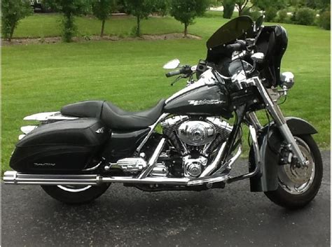 Flhrs/flhrsi road king® customfor 2005, the road king® custom model makes its second appearance, and one year has done nothing to mellow its. Buy 2005 Harley-Davidson Road King CUSTOM Cruiser on 2040motos