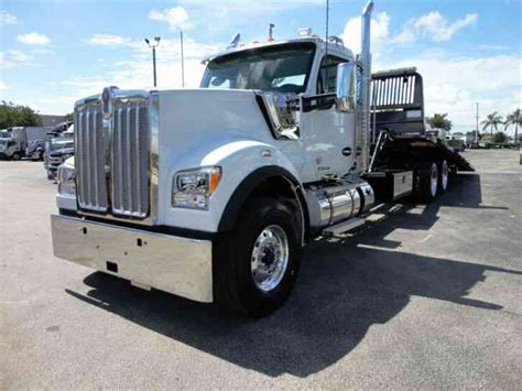 Kenworth W990 Jerrdan 28ft 15 Ton Rollback Tandem Axle 60 000lb