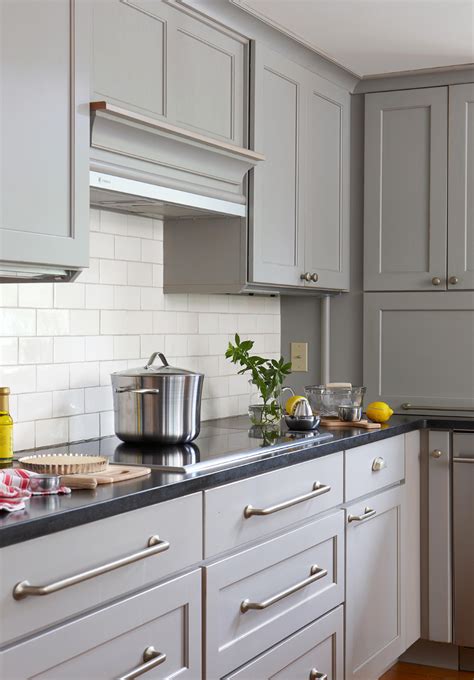 6 Proven Tips for Choosing the Perfect Gray Kitchen Cabinet Colors