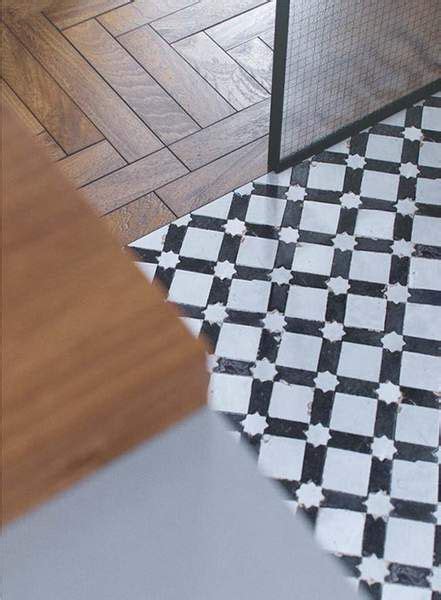 Over the time it has been ranked as high as 6 689 999 in the world. Midcentury Look: Linoleum Boden in Schwarz und Weiss (mit ...
