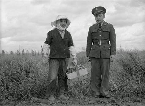 Pictures Of The Internment Of Japanese Americans During World War Ii