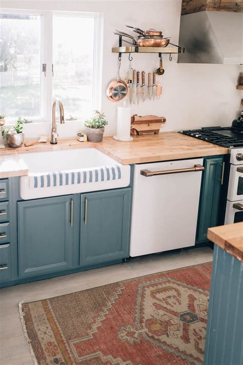 Use these cafe brackets as replacements for existing brackets or as additional center support for curtain rods extended to longer lengths. Pin on JESSANNKIRBY.COM