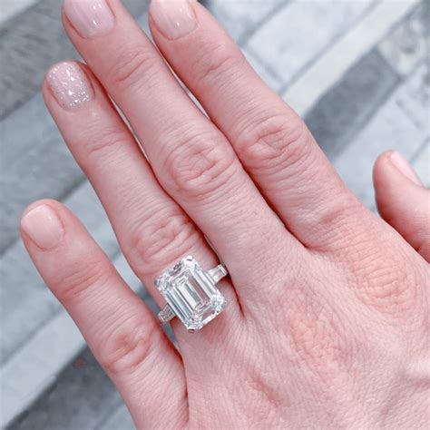 Jennifer Lopez Engagement Ring Comparison Of Every Engagement Ring