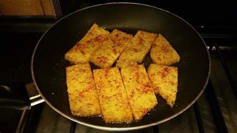 Fontina o casera o branzi o bitto 150 gr burro 1/2 cucchiaino sale 2 litri acqua. Polenta abbrustolita con paprika affumicata - rosolare in ...
