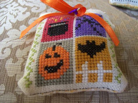 Oct 01, 2020 · welcome to the lizzie*kate blog! pattern LIZZIE KATE | Cross stitch, Fall fun, Lizzie kate