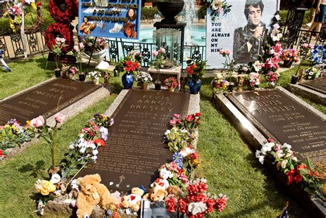 Elvis Presleys Graceland 10 Things You Didnt Know About The King Of