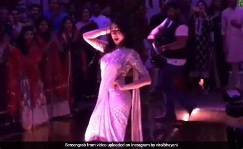 Sara Ali Khan Dance Video Viral On Saat Samundar Paar Song In Party सारा अली खान ने पार्टी में