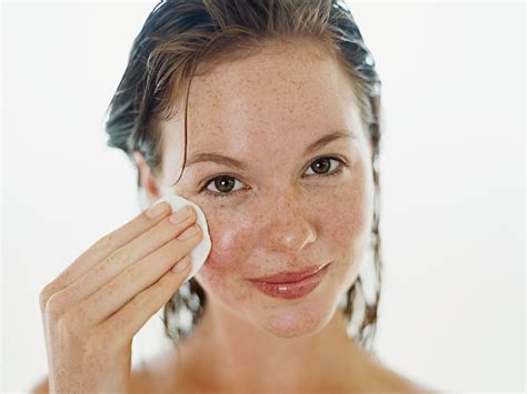 5 Terrible Mistakes You Make When Youre Washing Your Face The Skin Radar