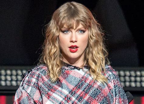 Taylor Swift Looks Completely Different In Her Latest Vogue Cover Shoot