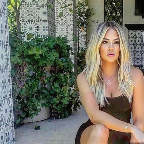Khloe Kardashian Fanpage On Instagram “khloe Is Selling Her House She Is Selling It For 18