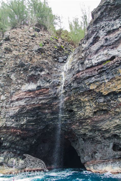 Waterfall Over Cave Na Pali Coast Kauai A Waterfall Cas Flickr