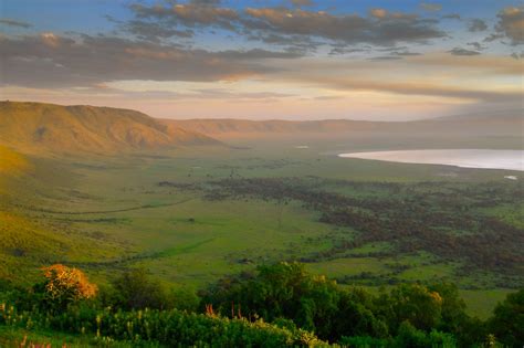 Rwanda, burundi, and the democratic republic of the congo to the west, and zambia, malawi, and mozambique to the south. Find Ngorongoro Crater, Tanzania Hotels- Downtown Hotels ...