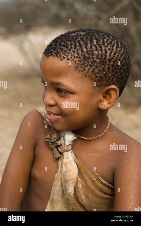 naro buschmänner san mädchen central kalahari botswana stockfotografie alamy